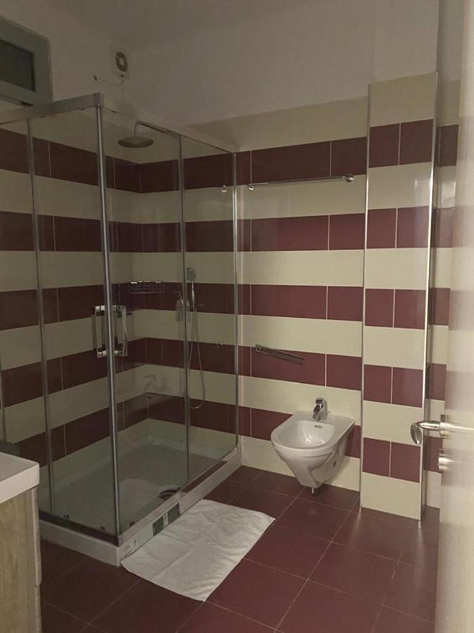 Redona Apartament Vlore Exterior photo